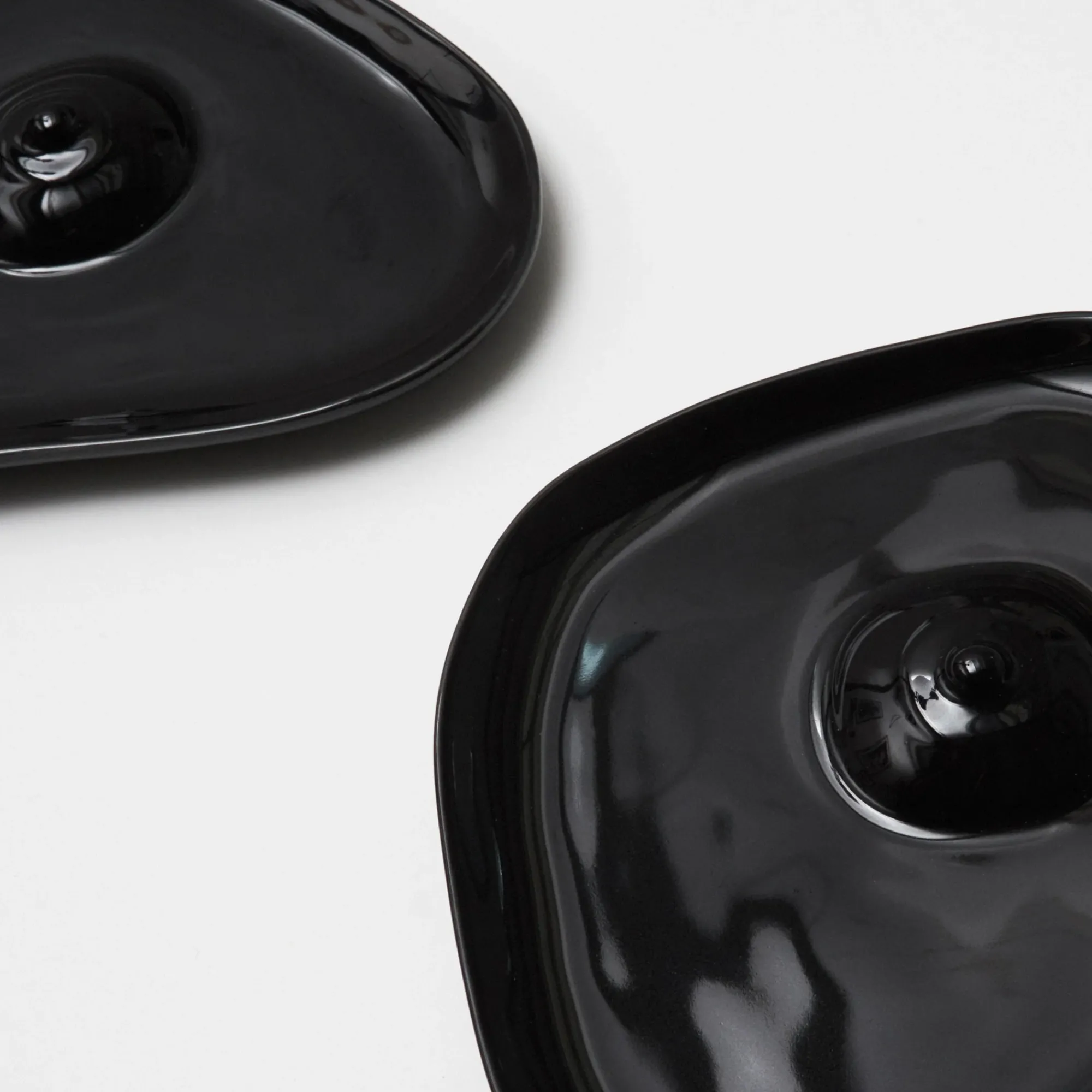 Anissa Kermiche Tatas Plates (High-Shine Black)